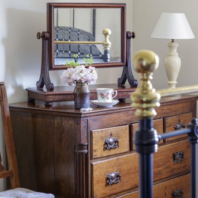 The Lodge Dresser